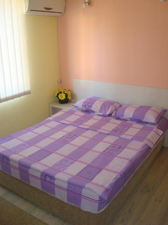 Linda Bed And Breakfast Ниш Номер фото